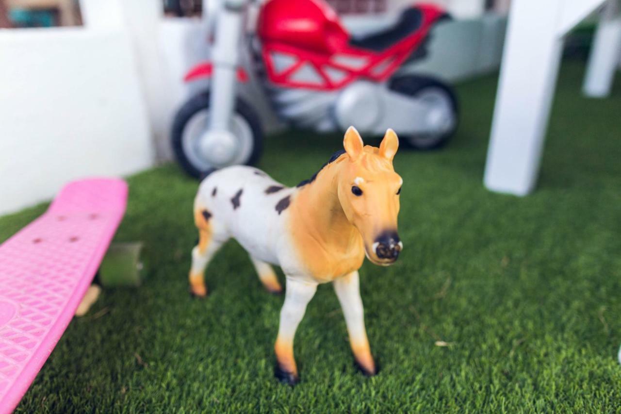 Hearts & Ponies Apartamentos Con Piscinas Privadas Cerca De La Warner Chinchón Esterno foto